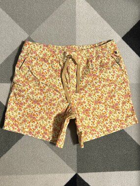 L.L. Bean Favorite Fit Yellow/Floral Print Pull-on Shorts Women's Size 10